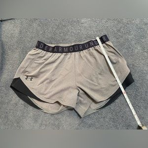 Women’s Under Armour running shorts size L